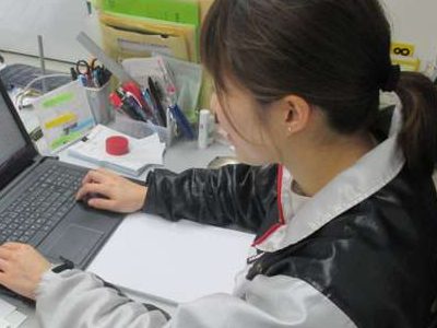 経理担当の多田です